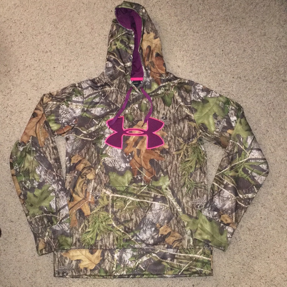 Under Armor Camo Sweatshirt (worn once)